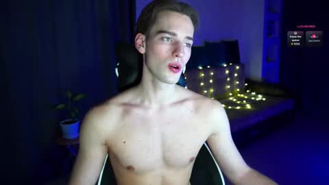 Snapshot of litmate chatting on 11.20.25 ask me online show from 11.20.25