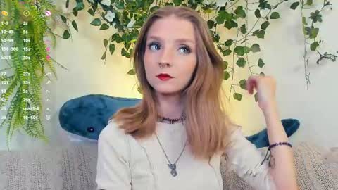 Snapshot of little__caprice chatting on 06.24.26 Bella online show from 06.24.26