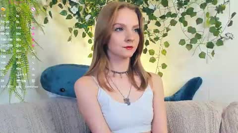Snapshot of little__caprice chatting on 07.28.26 Bella online show from 07.28.26