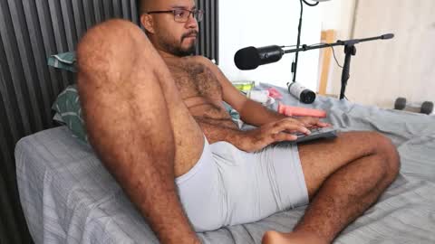 Snapshot of little_bear00 chatting on 03.01.26 Little bear - give my room a like thanks. online show from 03.01.26