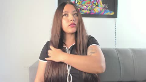 Snapshot of little_caro13 chatting on 01.24.25 Independent model carolina online show from 01.24.25