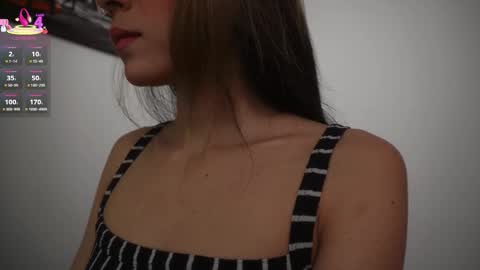 Snapshot of little_eli chatting on 11.16.25 Help me reach 100 likes online show from 11.16.25