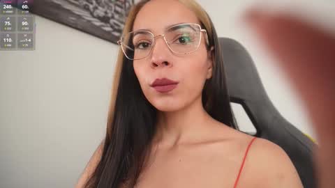 Snapshot of little_eli chatting on 11.23.25 Help me reach 100 likes online show from 11.23.25