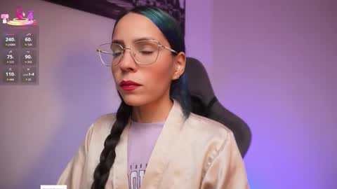 Snapshot of little_eli chatting on 01.05.26 Help me reach 100 likes online show from 01.05.26