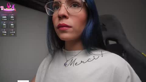 Snapshot of little_eli chatting on 01.06.26 Help me reach 100 likes online show from 01.06.26