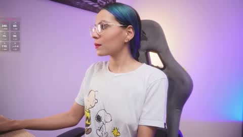 Snapshot of little_eli chatting on 02.18.26 Help me reach 100 likes online show from 02.18.26