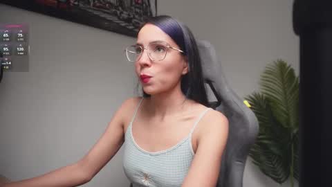 Snapshot of little_eli chatting on 02.24.26 Help me reach 100 likes online show from 02.24.26