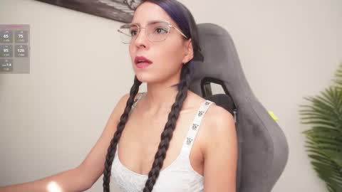 Snapshot of little_eli chatting on 03.11.26 Help me reach 100 likes online show from 03.11.26