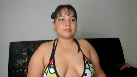 Snapshot of little_ivanna_29 chatting on 07.31.26 little_ivanna_29 online show from 07.31.26