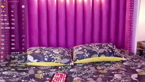 kayla  Instagram kayla 71082 online show from 09.10.25