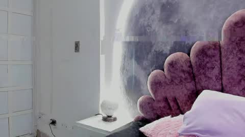 little_melanie online show from 04.18.26