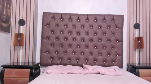 Snapshot of little_naiara chatting on 12.23.24 Katty online show from 12.23.24