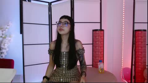 Snapshot of little_paulette chatting on 05.30.26 Paulette online show from 05.30.26