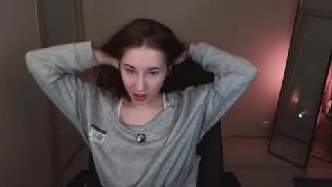 little_pretty_woman online show from 10.11.25