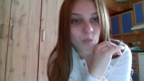 Snapshot of little_shygirl_ chatting on 10.24.25 little_shygirl_ online show from 10.24.25