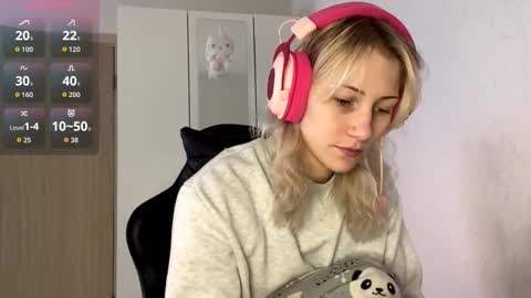 Lana online show from 10.17.25