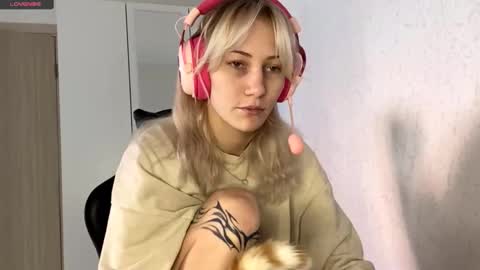 Lana online show from 10.18.25