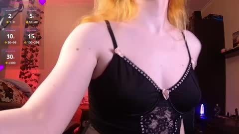 Snapshot of little_witch_sofia chatting on 05.14.26 Sofia online show from 05.14.26