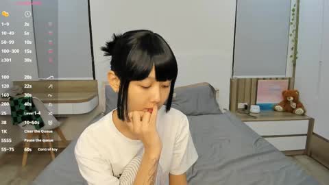 Yena and Gabby online show from 04.23.26