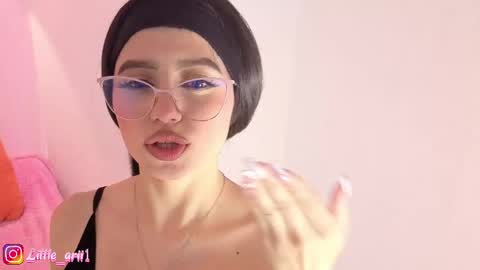 Snapshot of littlearii chatting on 05.21.26 Ari online show from 05.21.26