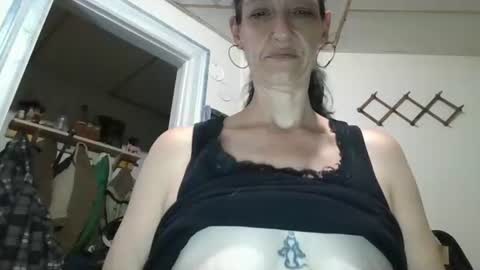 Snapshot of littlebigsquirt7945 chatting on 06.06.26 Sady Jayne online show from 06.06.26