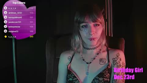 Gwen online show from 12.21.24