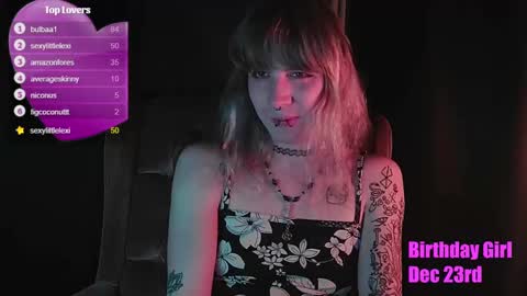 Gwen online show from 12.22.24