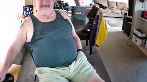 Snapshot of littled83057 chatting on 03.11.26 Littled83057 online show from 03.11.26