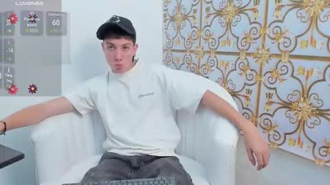 Snapshot of littledanny_ chatting on 11.15.25 DANNY online show from 11.15.25