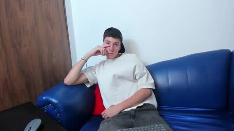 Snapshot of littledanny_ chatting on 11.29.25 DANNY online show from 11.29.25