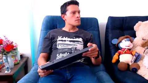 Snapshot of littledicklatin chatting on 07.17.26 Manu online show from 07.17.26
