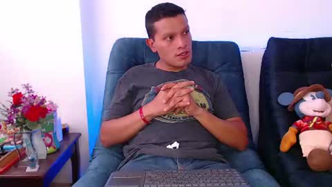 Snapshot of littledicklatin chatting on 07.26.26 Manu online show from 07.26.26