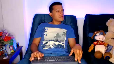 Snapshot of littledicklatin chatting on 08.04.26 Manu online show from 08.04.26
