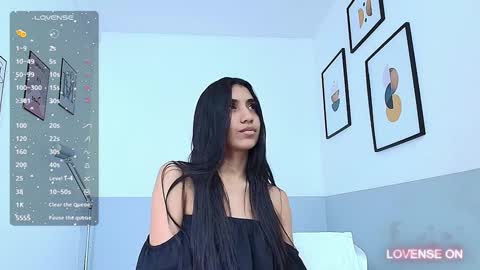 Snapshot of littlee_emilyy_ chatting on 12.04.24 Emily online show from 12.04.24