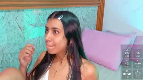 Snapshot of littlee_emilyy_ chatting on 06.25.26 Emily online show from 06.25.26