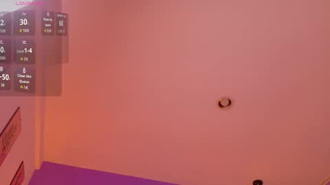 Snapshot of littleebonymommy chatting on 11.25.25 Tania online show from 11.25.25