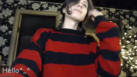 Snapshot of littlehappines chatting on 12.28.24 littlehappines online show from 12.28.24