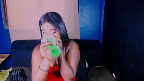 Snapshot of littleindianmilf chatting on 04.28.26 littleindianmilf online show from 04.28.26