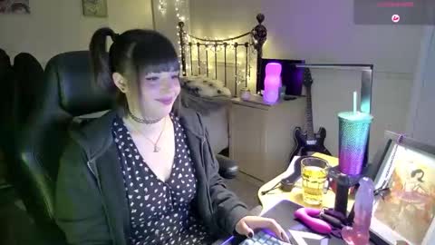 Snapshot of littlelavenderrzz chatting on 02.09.26 LittleLavenderrzz online show from 02.09.26