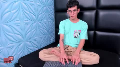 Snapshot of littlemax23 chatting on 09.24.25 MAX online show from 09.24.25