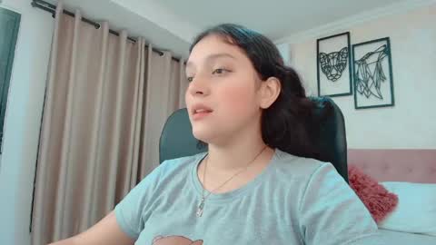 Sarahs Room online show from 05.29.26