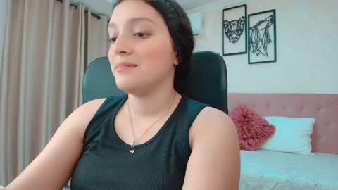 Sarahs Room online show from 05.30.26