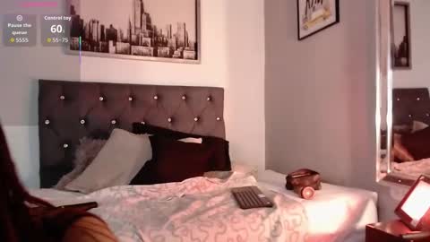 Snapshot of littlenathy_ chatting on 12.18.25 Nathy online show from 12.18.25