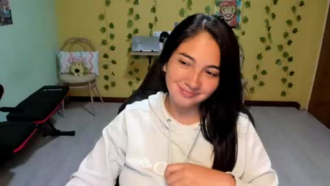 Mia  Wednesday to Sunday 730 am to 1030 am Colombian Hour D online show from 07.23.26