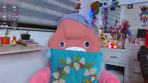 Snapshot of littlerouse_ chatting on 01.30.25 Ruby Rouse online show from 01.30.25