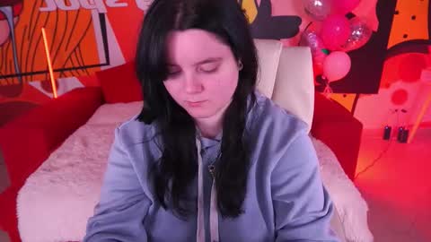 Snapshot of littleshyy chatting on 02.19.26 Masha online show from 02.19.26