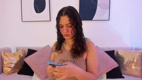 Snapshot of littlesoffi_gh chatting on 02.19.25 online show from 02.19.25