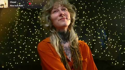 Niki  free tg channel with some photos gifs and info about streams  online show from 04.24.26