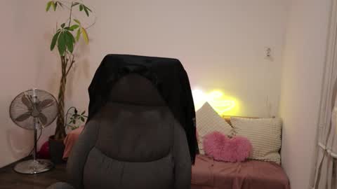 littlestellaspark online show from 11.23.25