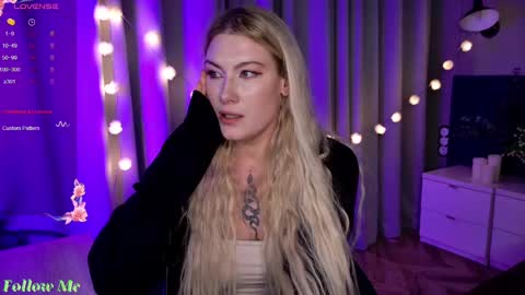 Snapshot of liv_fay chatting on 02.26.25 Liv 3 online show from 02.26.25